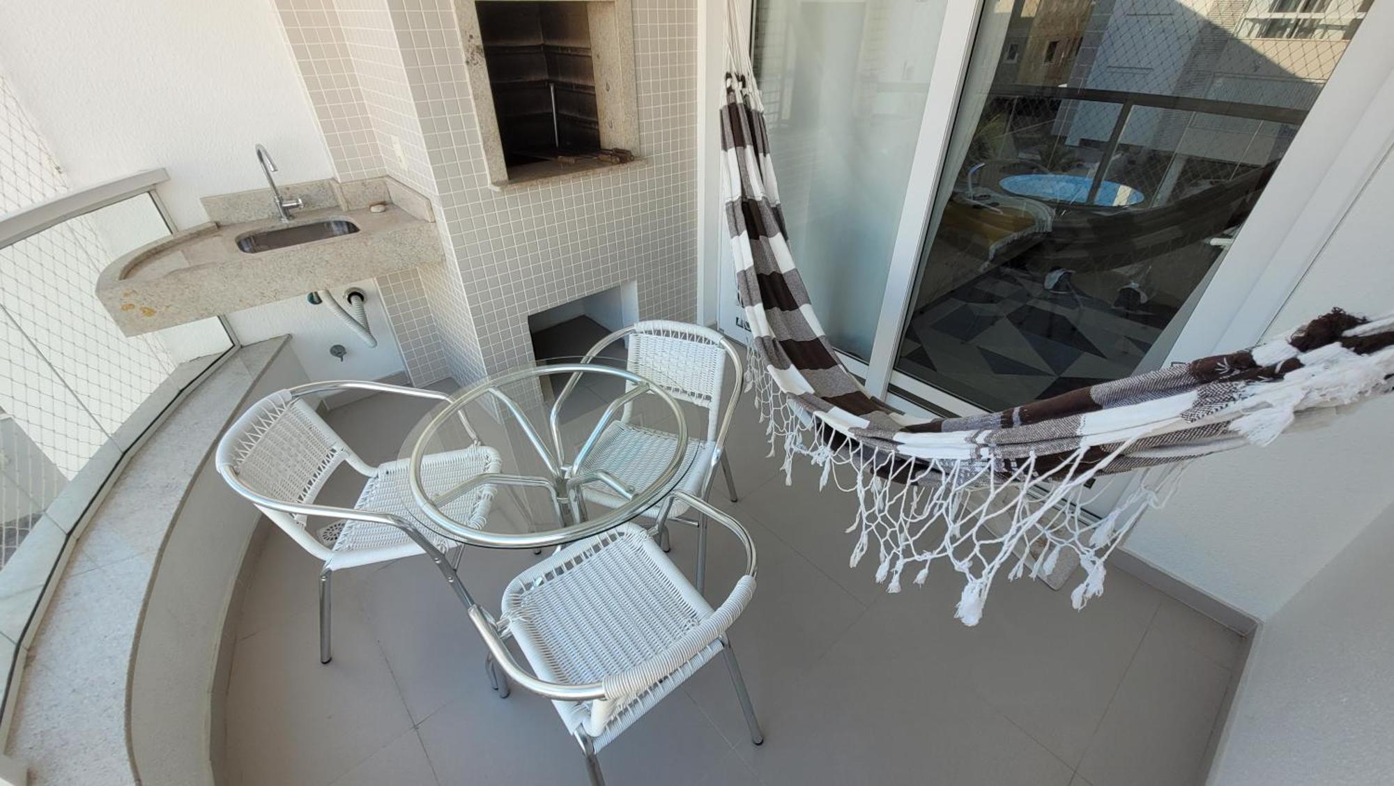 Apartamento Frente Para A Piscina A Uma Quadra Da Praia Florianópolis Zewnętrze zdjęcie