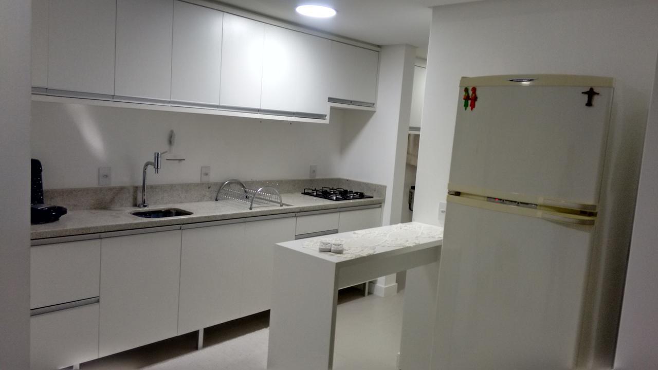 Apartamento Frente Para A Piscina A Uma Quadra Da Praia Florianópolis Zewnętrze zdjęcie
