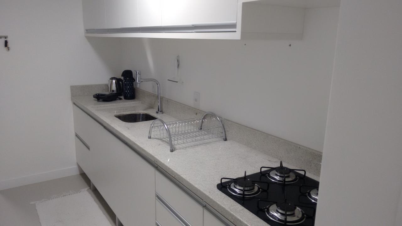 Apartamento Frente Para A Piscina A Uma Quadra Da Praia Florianópolis Zewnętrze zdjęcie
