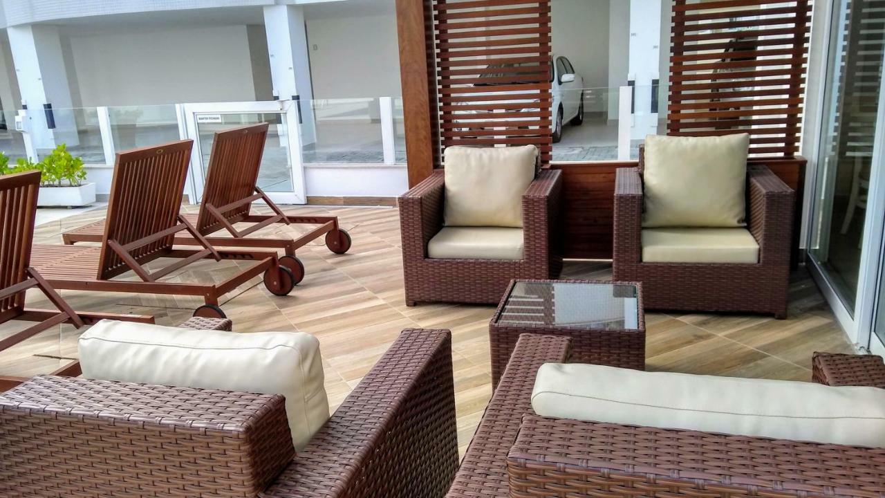 Apartamento Frente Para A Piscina A Uma Quadra Da Praia Florianópolis Zewnętrze zdjęcie