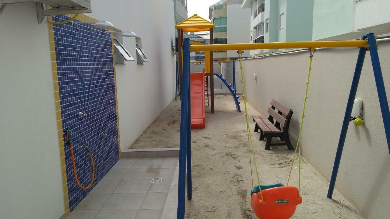 Apartamento Frente Para A Piscina A Uma Quadra Da Praia Florianópolis Zewnętrze zdjęcie