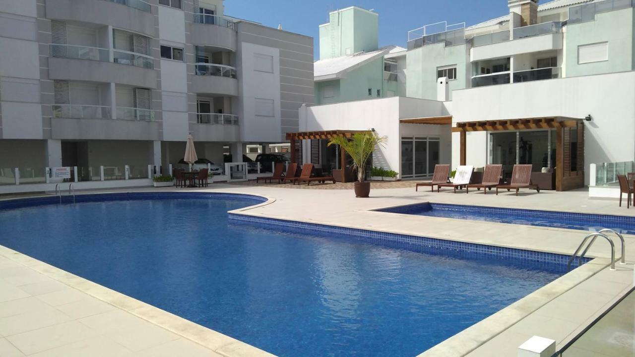 Apartamento Frente Para A Piscina A Uma Quadra Da Praia Florianópolis Zewnętrze zdjęcie