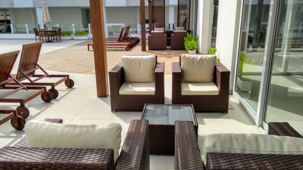 Apartamento Frente Para A Piscina A Uma Quadra Da Praia Florianópolis Zewnętrze zdjęcie