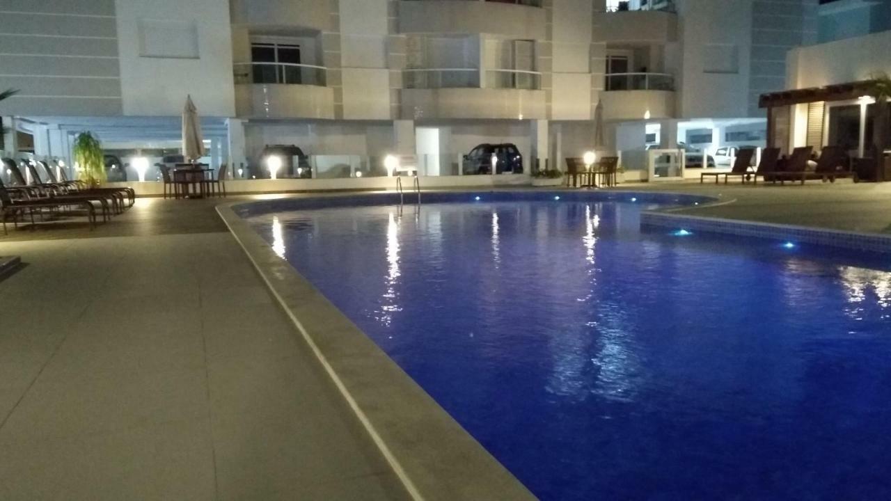 Apartamento Frente Para A Piscina A Uma Quadra Da Praia Florianópolis Zewnętrze zdjęcie